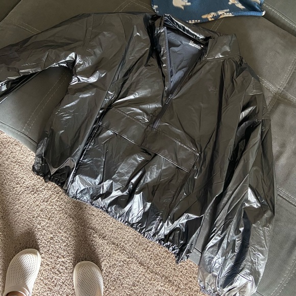 SOLD NWT Under Armour Rain Jacket - Picture 6 of 8